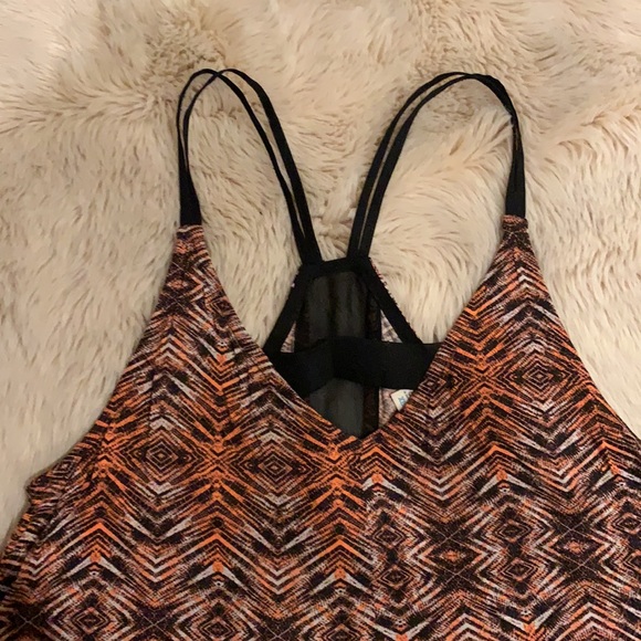 Silence and noise loose fit patterned tank - Picture 2 of 5